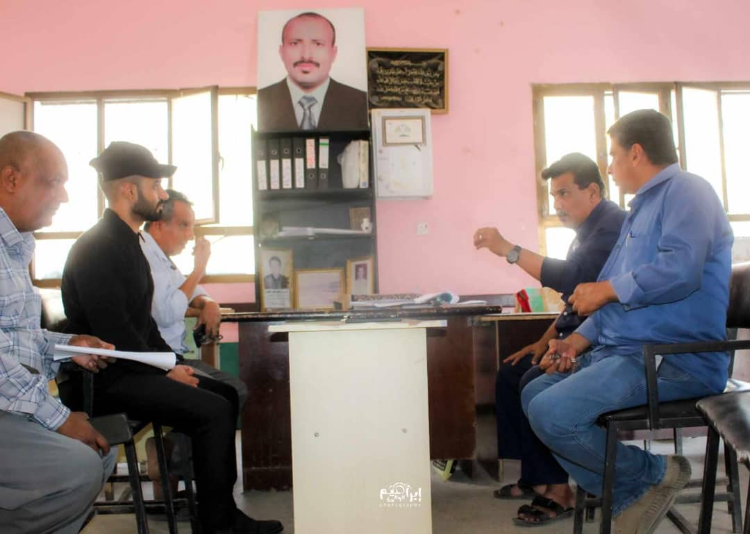 بن جرادي يطلع على أعمال التأهيل بثانوية لطفي ويوجه بتسهيل صرف مرتبات المتقاعدين