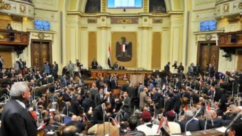 انتقد بيان البرلمان المصري .. خالد سلمان : الحوثي إرهابي بحسابات نصف مليون قتيل وأضعافهم من الجرحى