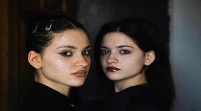بعد 22 سنة على خطفهما وبيعهما إيمي تجد شقيقتها التوأم أنو عبر 