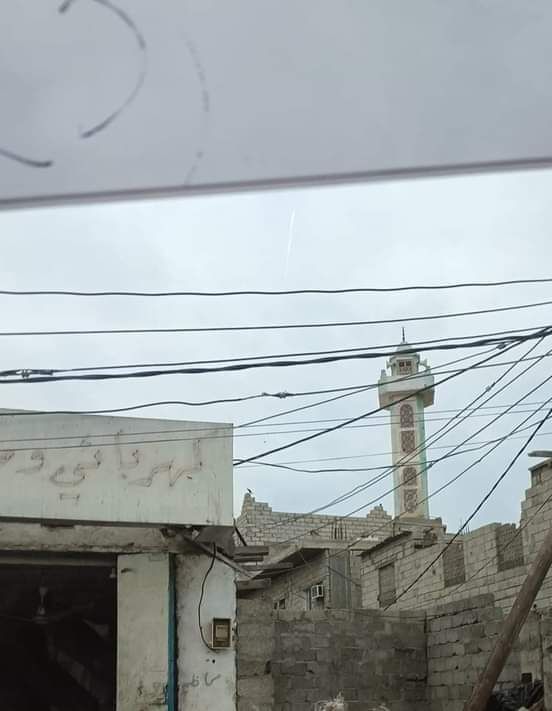 مسلح يقتحم مسجد في عدن ويطلق الرصاص على المصلين