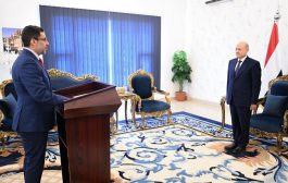 في عدن .. رئيس الوزراء يؤدي اليمين الدستورية