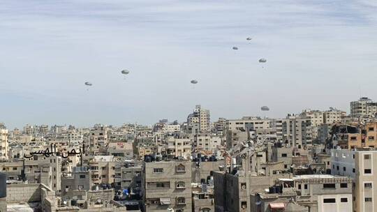 القوات الأردنية تنفذ 3 إنزالات جوية اليوم شمال غزة