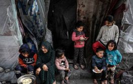 أطفال غزة يموتون جوعا .. (فيديو )