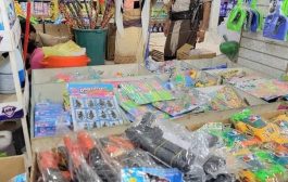 محافظ شبوة يوجه مكتب الصناعة والتجارة، بمصادرة الألعاب المضرة بالأطفال من محالّ بيعها 
