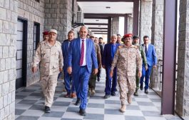 اللواء الزبيدي يشيد بجهود وزير الدفاع لاستعادة المؤسسات التعليمية والأكاديميات العسكرية