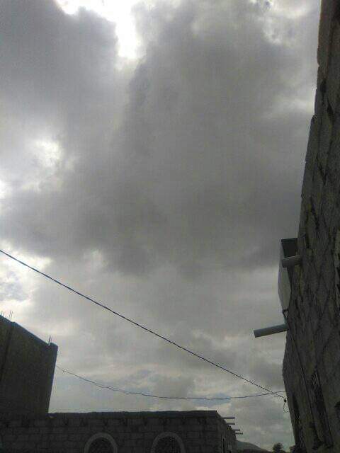 توقعات بهطول أمطار رعدية على عدد من المحافظات اليمنية خلال الساعات القادمة