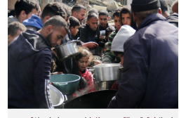 مسؤول أممي: إسرائيل تتعمد تعطيل وصول الغذاء إلى غزة