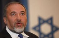 وزير إسرائيلي سابق: السنوار يدير الحرب أفضل من نتنياهو
