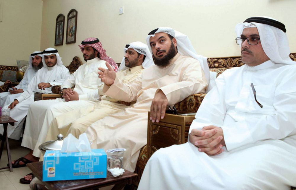 تضييق الخناق على الإخوان في الكويت يعزز عزلتهم في المنطقة