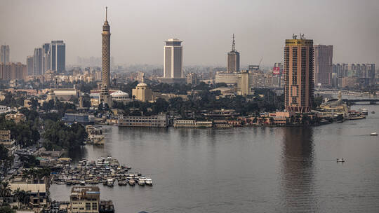 مصر.. التحقيق مع 5 متهمين ألقوا طفلا من الطابق الخامس