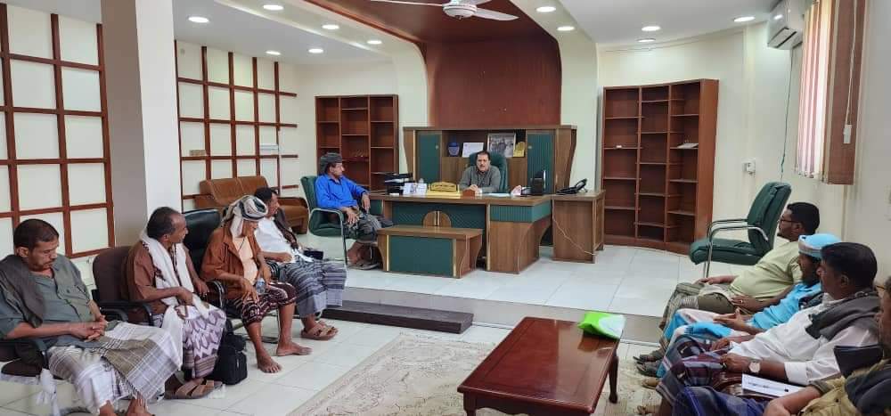عدن .. اجتماع امني مع رؤساء عدد من جمعيات الصيادين لتعزيز سبل التنسيق المشترك 