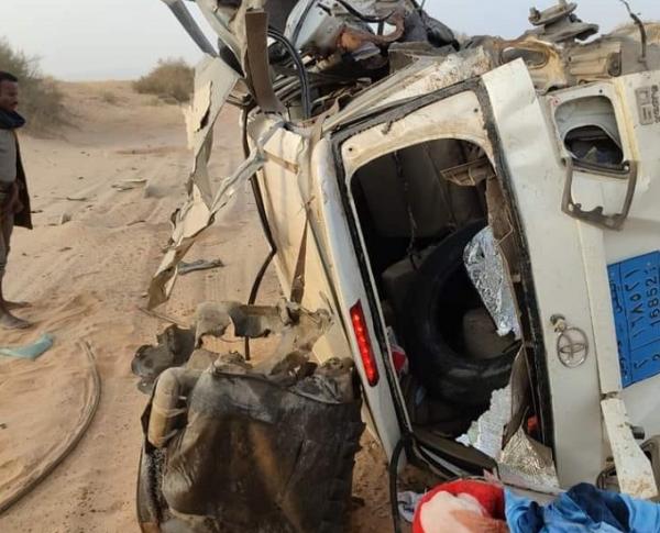 نجاة مسافرين من انفجار لغم على خط صحراء الجوف