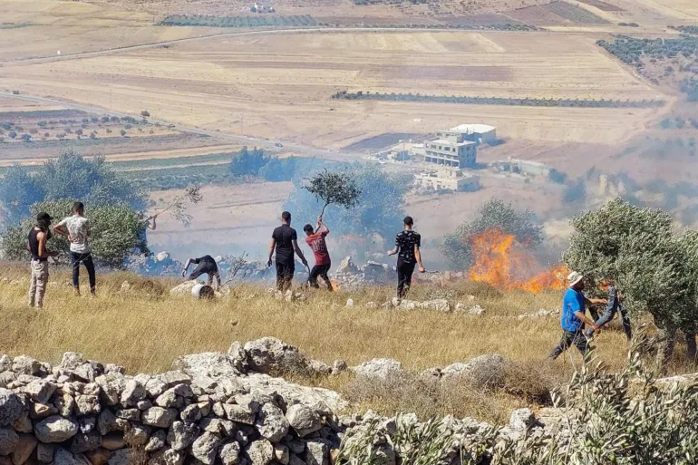 لوموند: مبادرة من خبراء فرنسيين لحل الصراع الفلسطيني الإسرائيلي