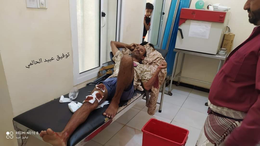لحج .. سقوط جرحى من أفراد أمن حالمين بعد اطلاق عناصر مسلحة النار عليهم