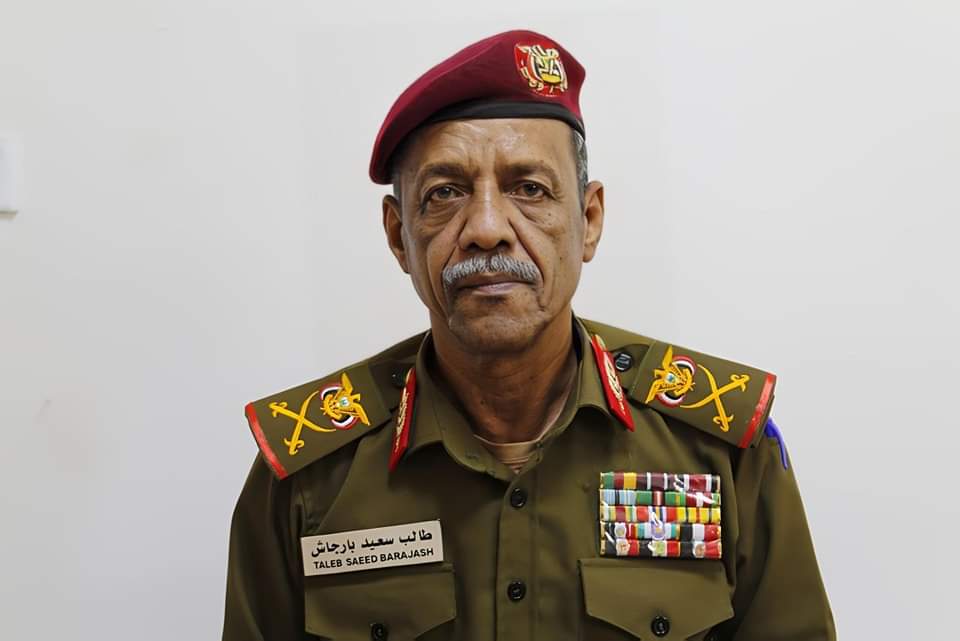 قائد المنطقة العسكرية الثانية يؤكد رفضه لأية محاولات تجنيد أو انشأ معسكرات لاي جماعات مسلحة