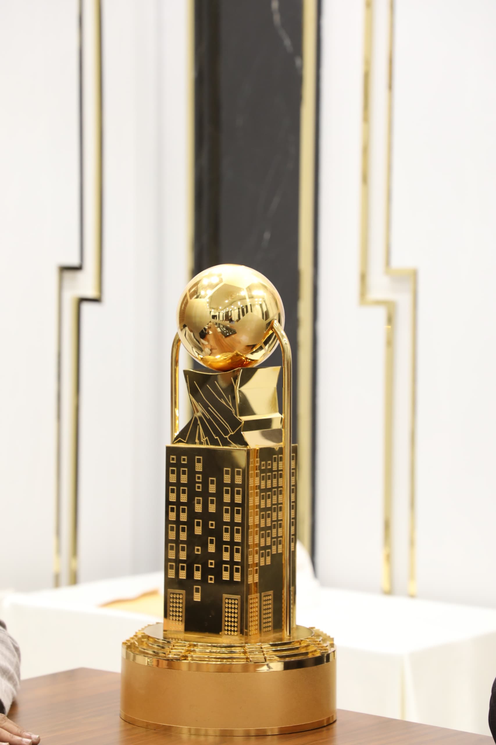 برئاسة محافظ حضرموت .. اللجنة الرئيسية لبطولة كأس حضرموت تستعرض التحضيرات للمباراة النهائية