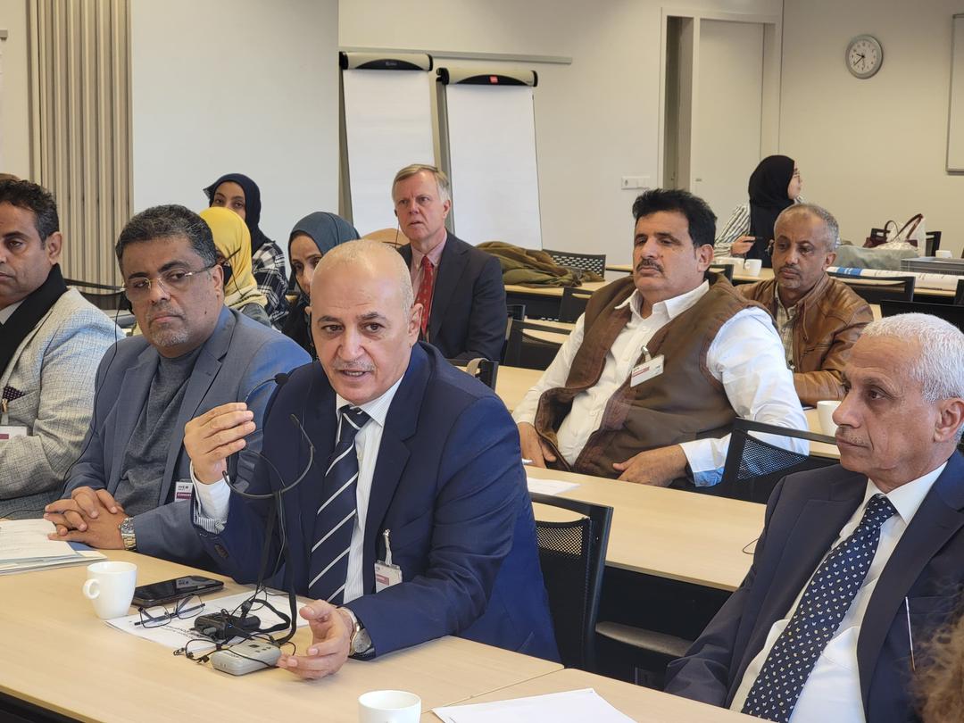 من لاهاي .. الوزير الشرجبي يبحث مع جامعة دلفت الهولندية برامج التأهيل في مجال المياه