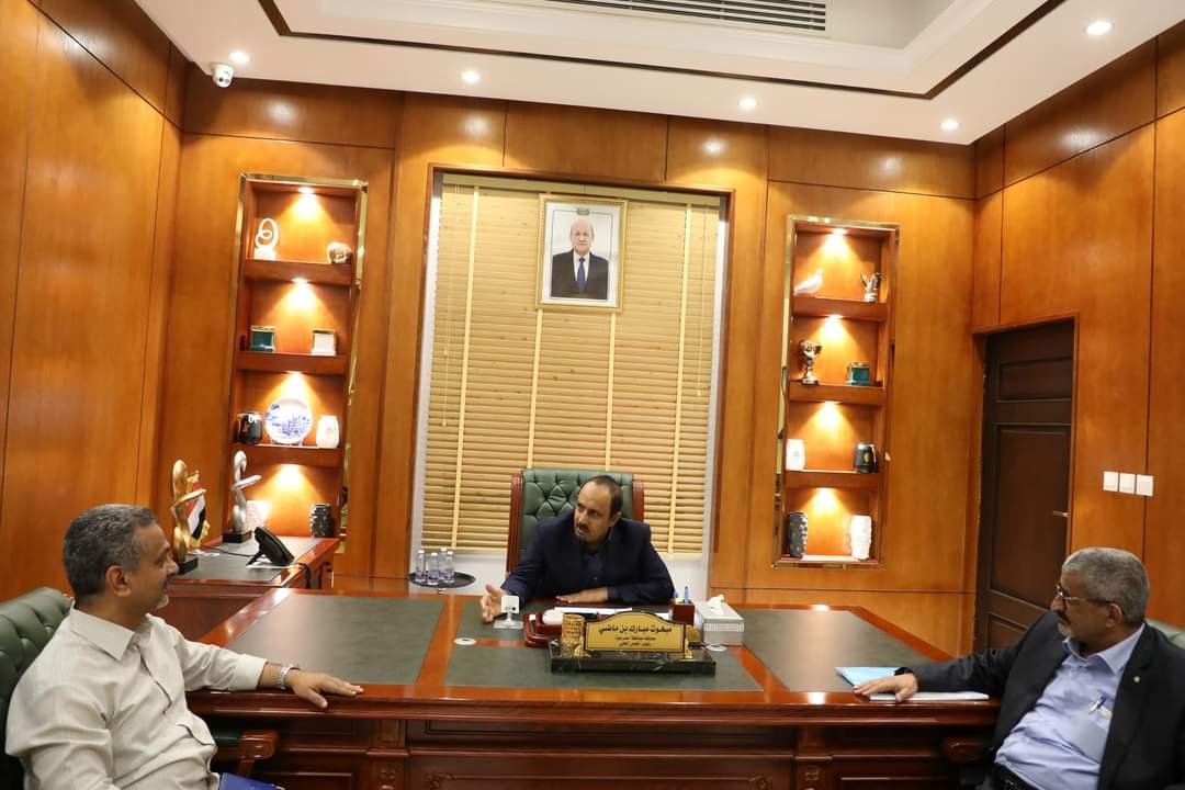 محافظ حضرموت يشيد بالإجراءات الجمركية بميناء الوديعة البري