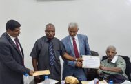 مدير عام ميناء شحن البري يكرم موظفي الميناء تقديرًا لجهودهم في مكافحة التهريب