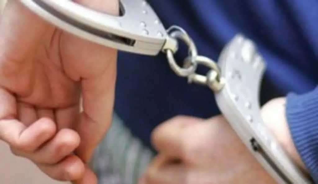 أمن المهرة يضبط مطلوبًا في قضية قتل تعود لشرطة تعز
