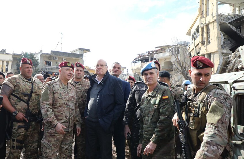 ميقاتي من جنوب لبنان : العدو الإسرائيلي يماطل في تنفيذ اتفاق وقف إطلاق النار