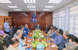 وزير النقل يتفقد أوضاع مؤسسة موانئ البحر العربي