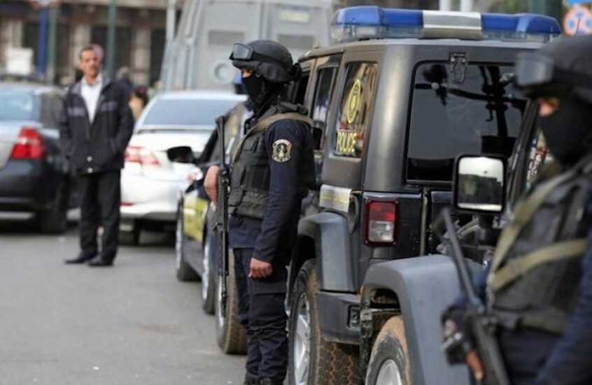 ضرب وسب.. الأمن المصري يلقي القبض على طالبات مدرسة دولية بالتجمع