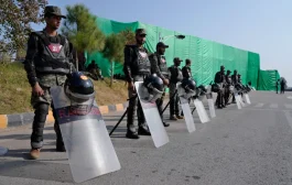مقتل 18 جنديا باكستانيا و12 مسلحا في اشتباكات جنوب البلاد
