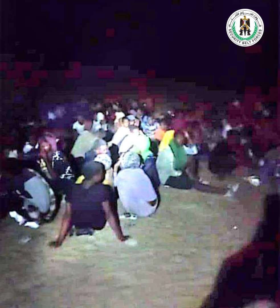 قوات حزام الصبيحة تضبط 157 مهاجرًا أفريقيًا