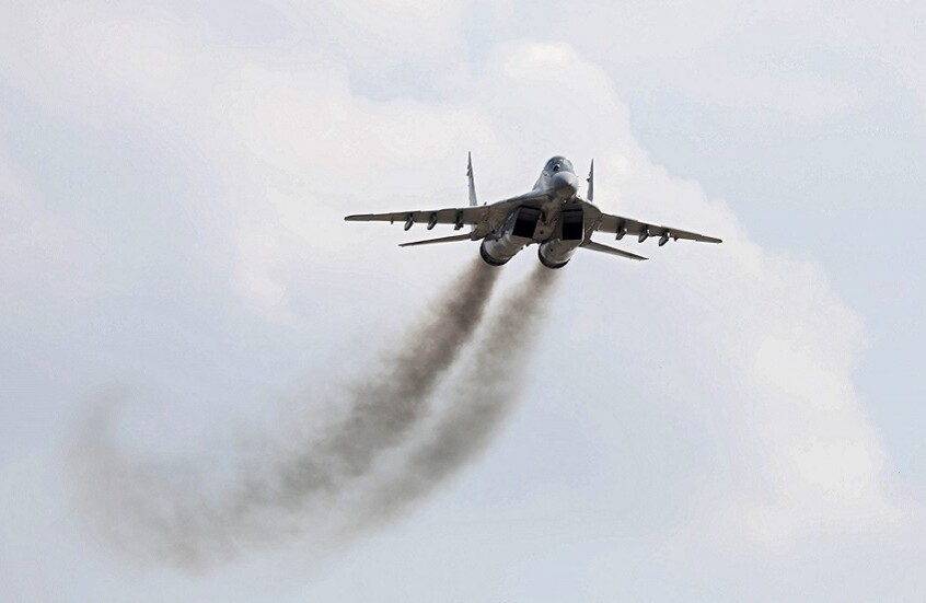 الدفاع الروسية: استهداف مطارات عسكرية وإسقاط طائرة حربية أوكرانية