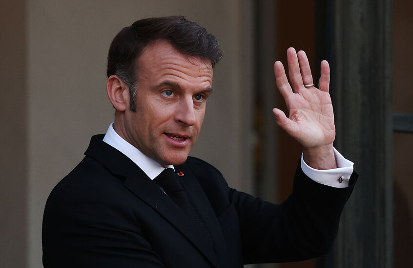 ماكرون يعلن إرسال وفد عسكري بريطاني فرنسي إلى أوكرانيا