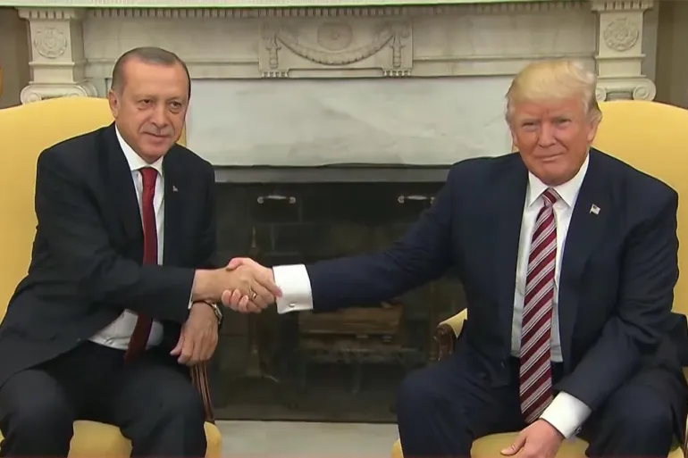موقع إيطالي: رسائل ترامب لأردوغان تعزز دور أنقرة إقليميا وعالميا