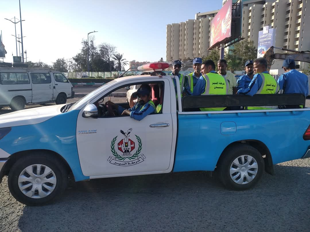 شرطة السير بعدن تعلن رفع الإضراب واستئناف العمل غداً السبت