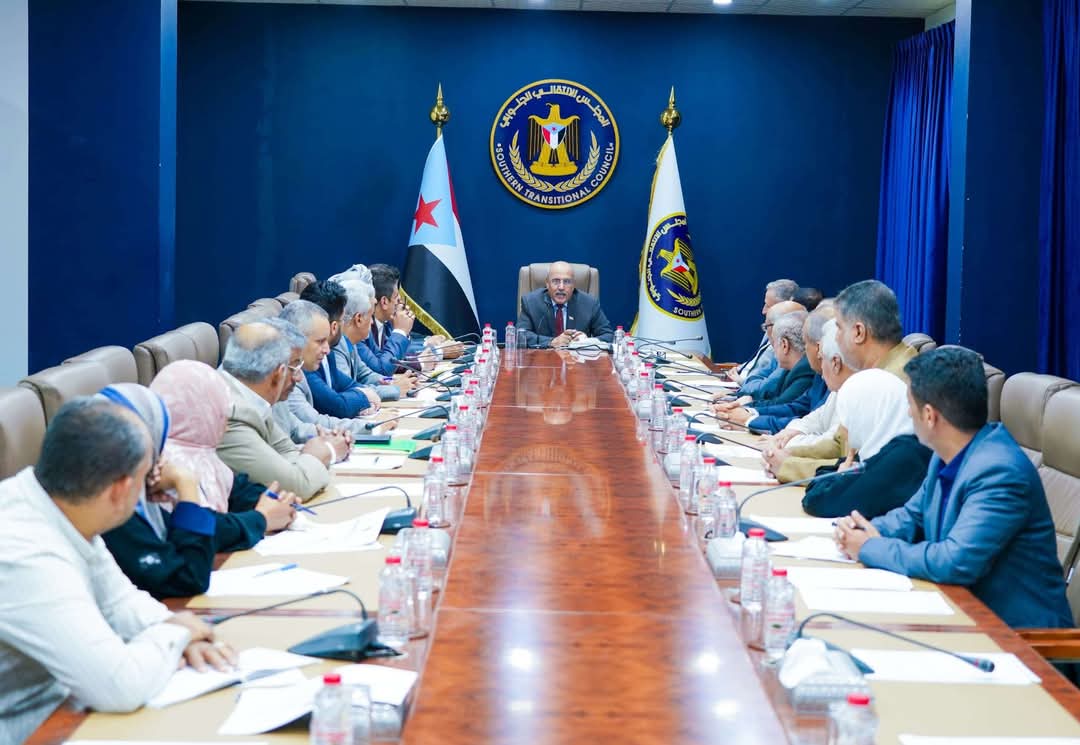 هيئة الرئاسة تشيد بتضحيات النخبة الحضرمية وتدعو أبناء المحافظة للمشاركة الفاعلة في فعالية 