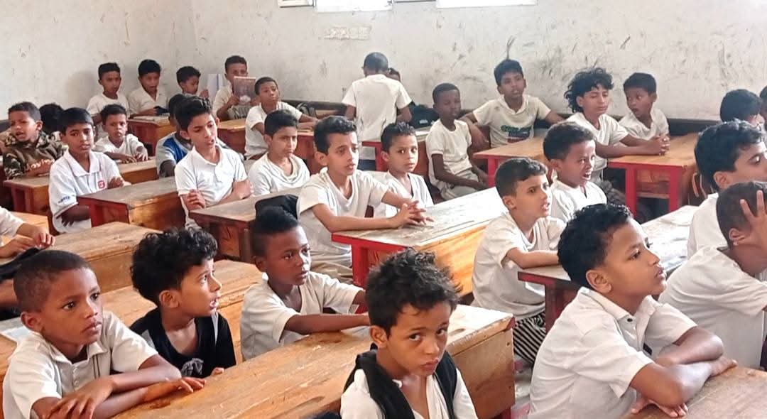 عودة الحياة الدراسية في مدارس الحوطة بلحج بعد فترة الاضراب