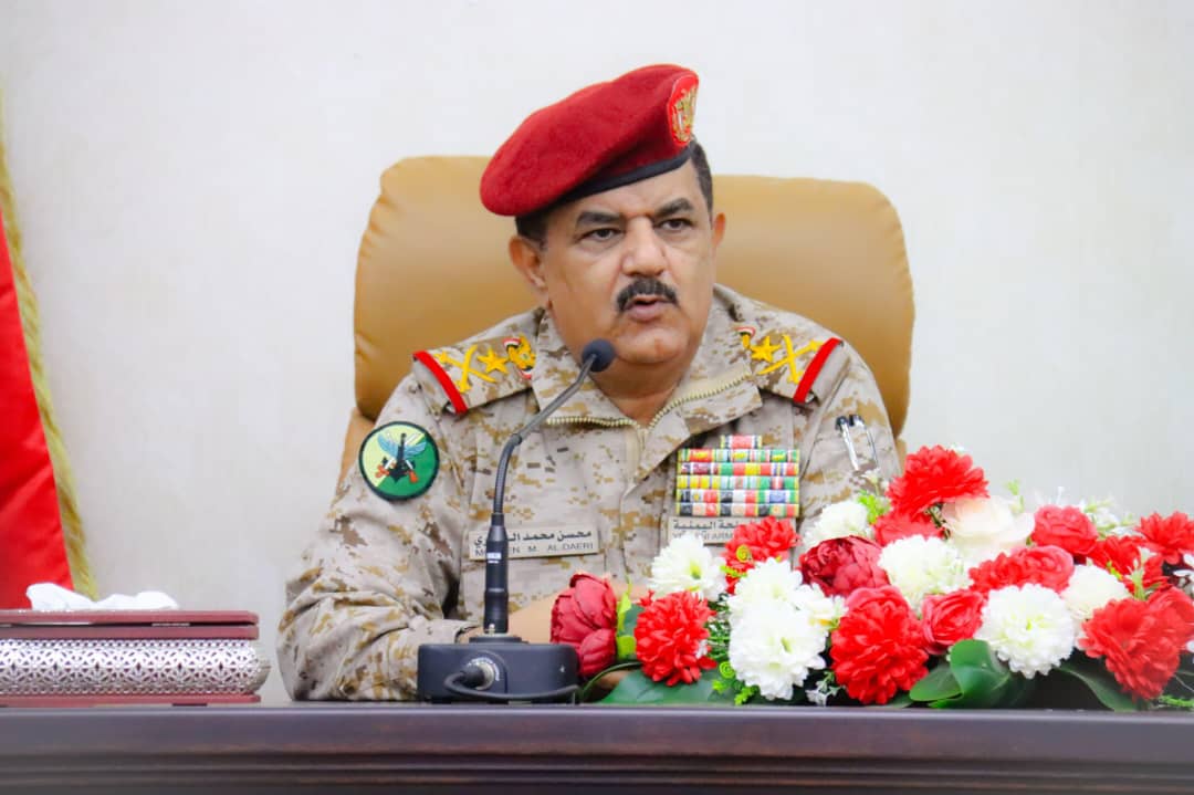 وزير الدفاع: جاهزون لمعركة التحرير وتطهير اليمن من ذراع إيران 