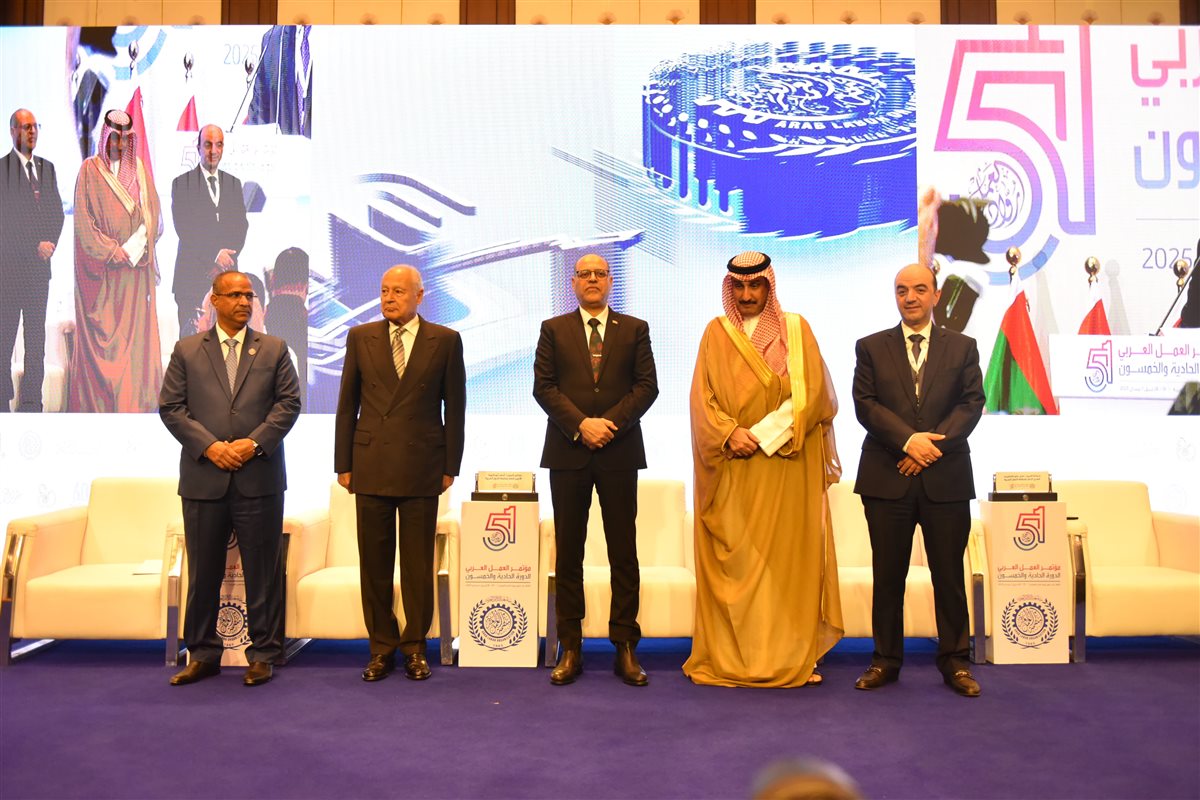 الوزير الزعوري اليمني يفتتح اعمال مؤتمر العمل العربي الـ51 بالقاهرة بكلمة يؤكد على اهمية الشراكة لتحقيق التحول الاقتصادي المستدام