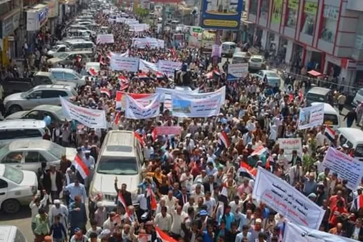 تاكيدا لانتزاع الحقوق ..واستمرار الاضراب الاتحاد التربوي بتعز يدعو لتظاهرة جماهيرية غدا 