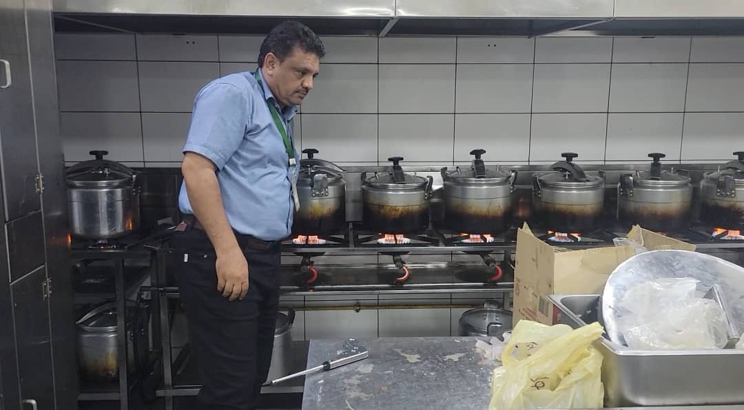 تنفيذ حملة ضبط المطاعم والبوفيهات المخالفة للإشتراطات الصحية في المنصورة