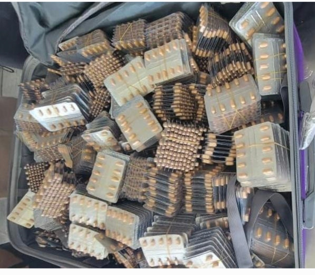 ضبط أدوية مهربة في مطار عدن الدولي