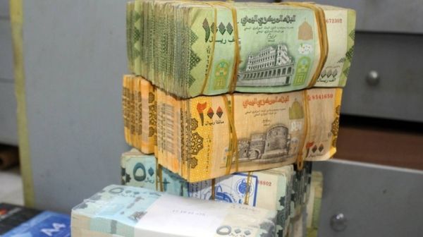تحذير من خطورة لجوء الحكومة اليمنية إلى طباعة كمية جديدة من العملة