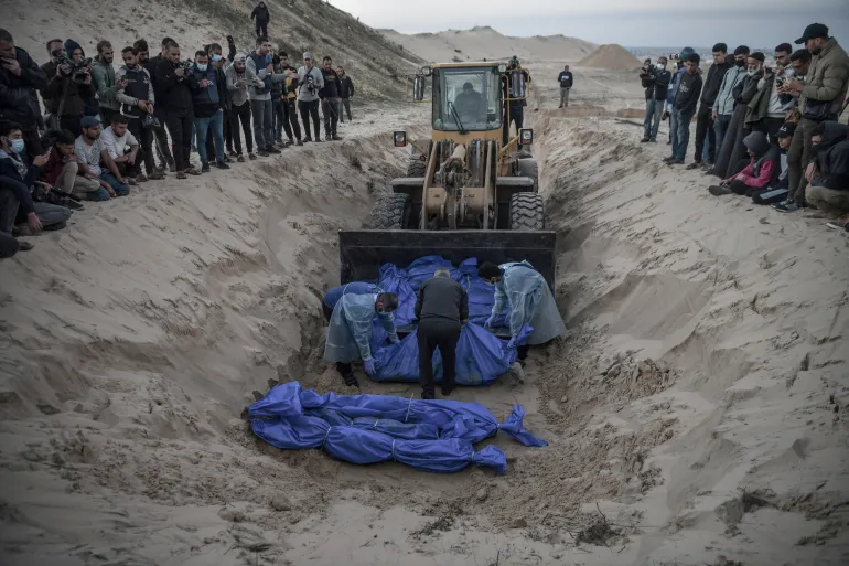 جدعون ليفي: ما يجري بغزة يمكن وصفه بـ