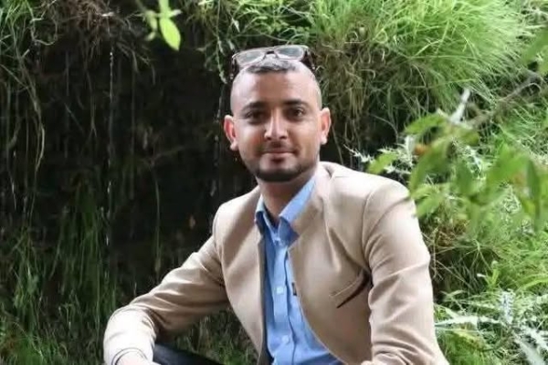 للاتحاد الدولي للصحفيين يدين حكم محكمة الحوثيين على الصحفي محمد المياحي ويطالب بالإفراج عنه فورا