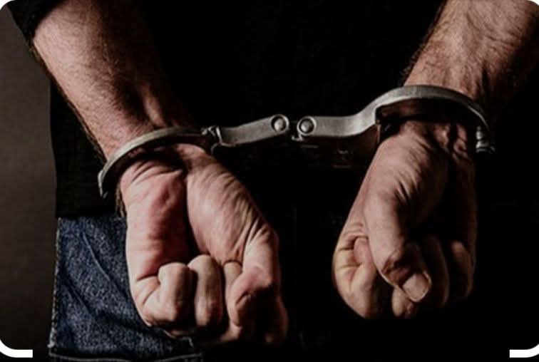 أمن المكلا يضبط متهمًا قام بإطلاق النار على والدته
