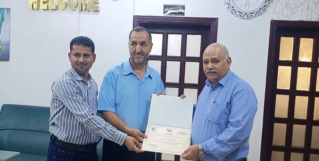 مكتب الصحة بعدن يكرم مستشفى عدن الألماني لالتزامه بالتخلص الآمن من النفايات الطبية