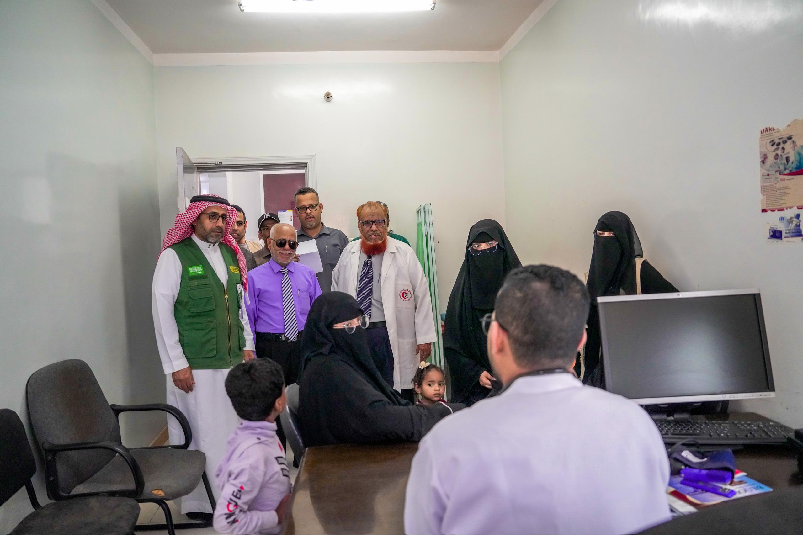 خدمات طبية متواصلة لرعاية الأيتام في محافظة حضرموت