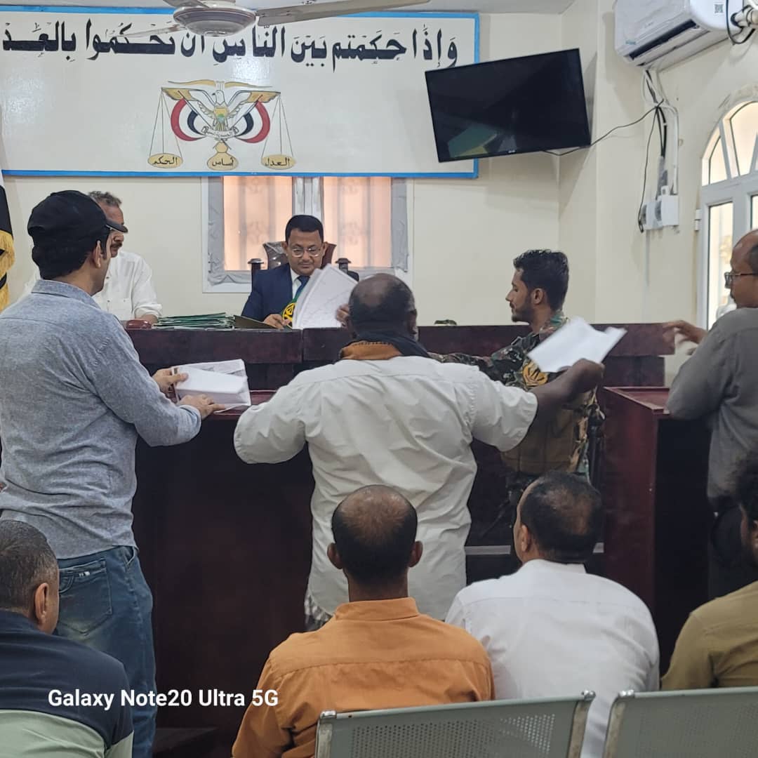 محكمة الخوخة تقضي بإعادة آلاف الهكتارات من الأراضي العامة لصالح هيئة أراضي الدولة بالحديدة