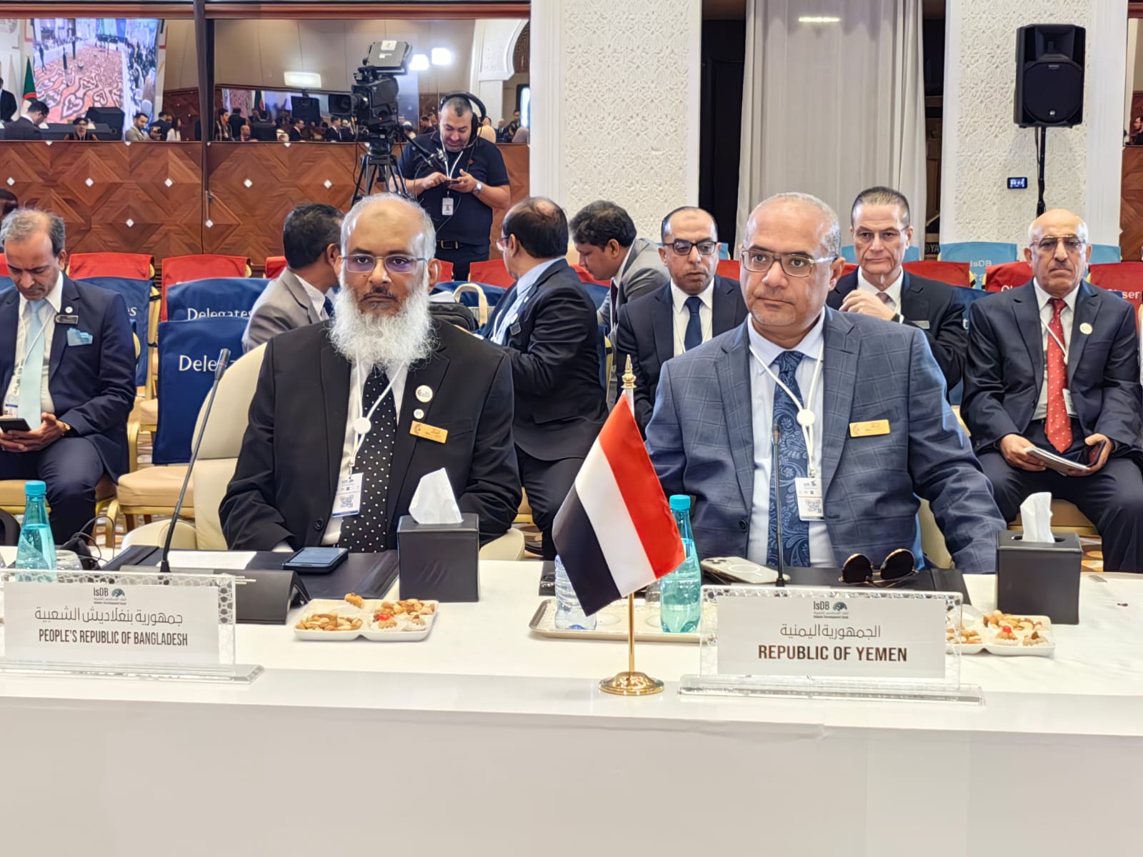 الوزير باذيب يشارك في اجتماع المائدة المستديرة واجتماعات مجلس المحافظين لمجموعة البنك الاسلامي