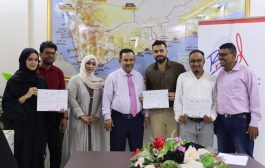 رئيس هيئة النقل يكرم عددا من موظفي الهيئة المشاركين في دورة التصوير الصحفي