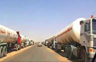 ابتزاز وجبايات غير قانونية في محافظة أبين تدفع سائقو قاطرات الغاز إلى تعليق عملهم